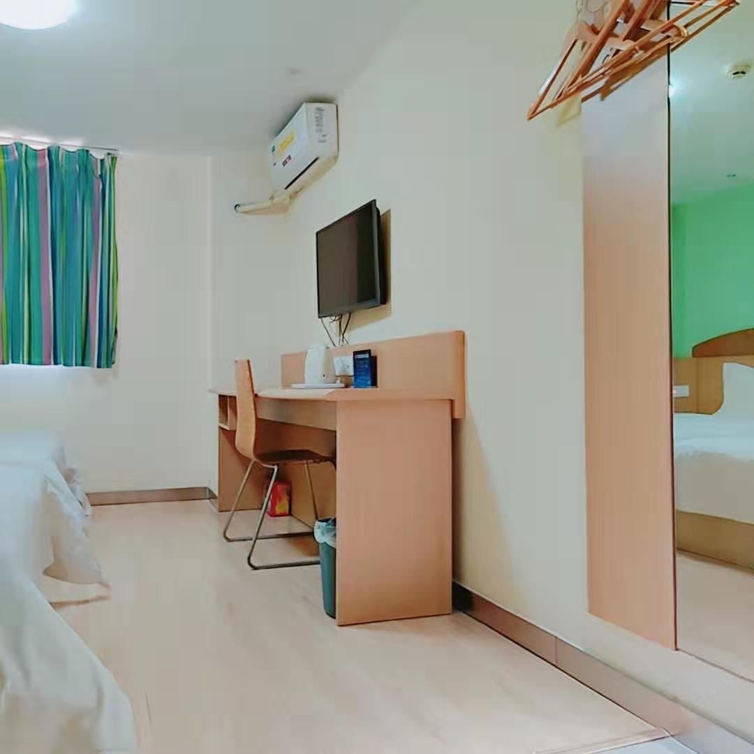 精选大床房