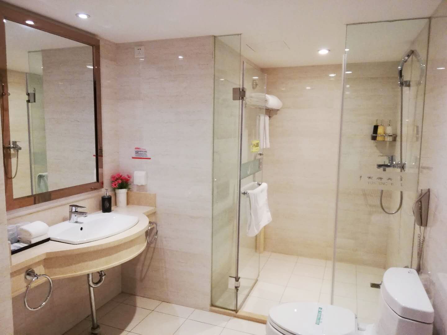 豪华双床间