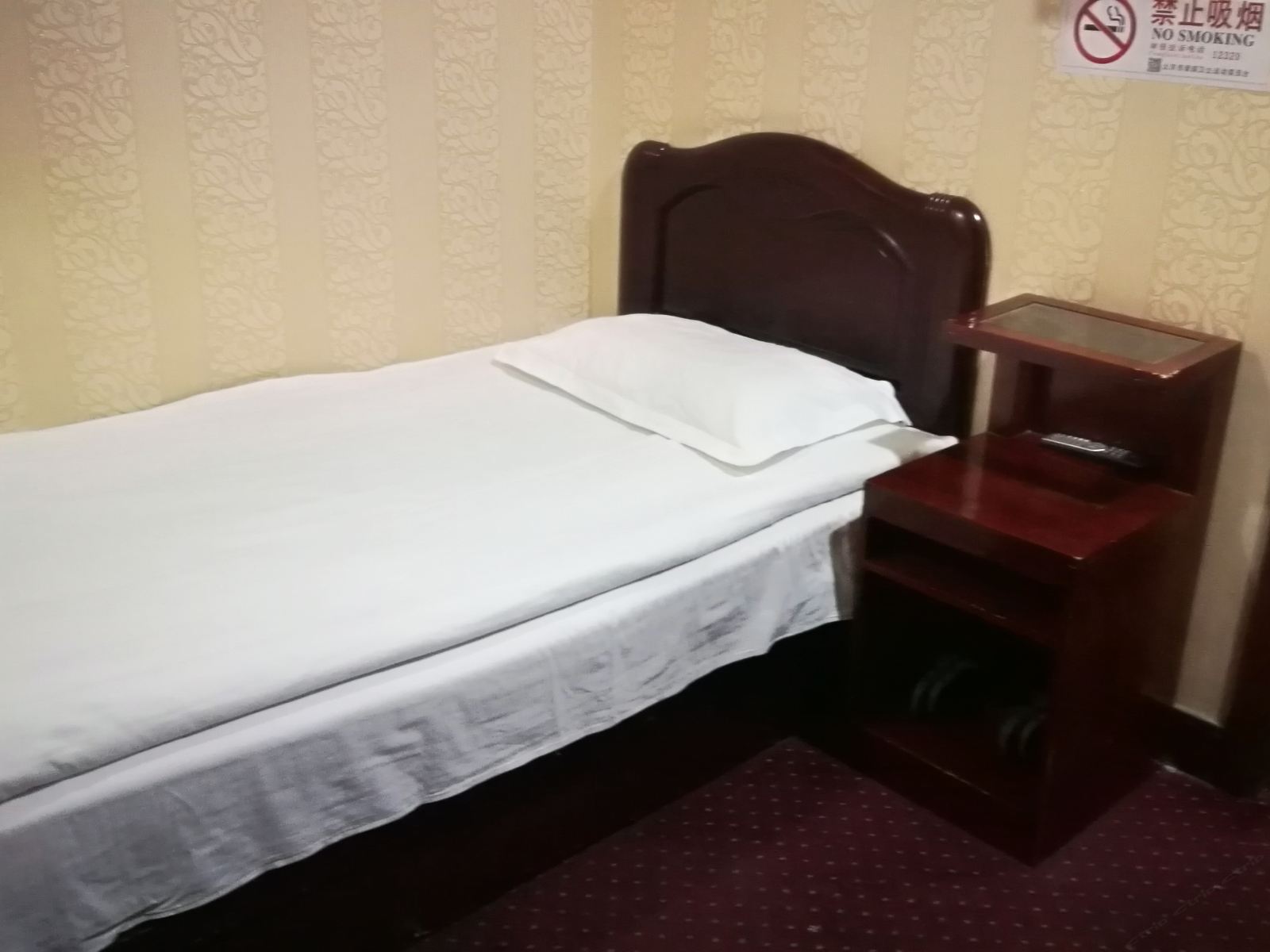 普通两人间(公共卫浴)(无窗)
