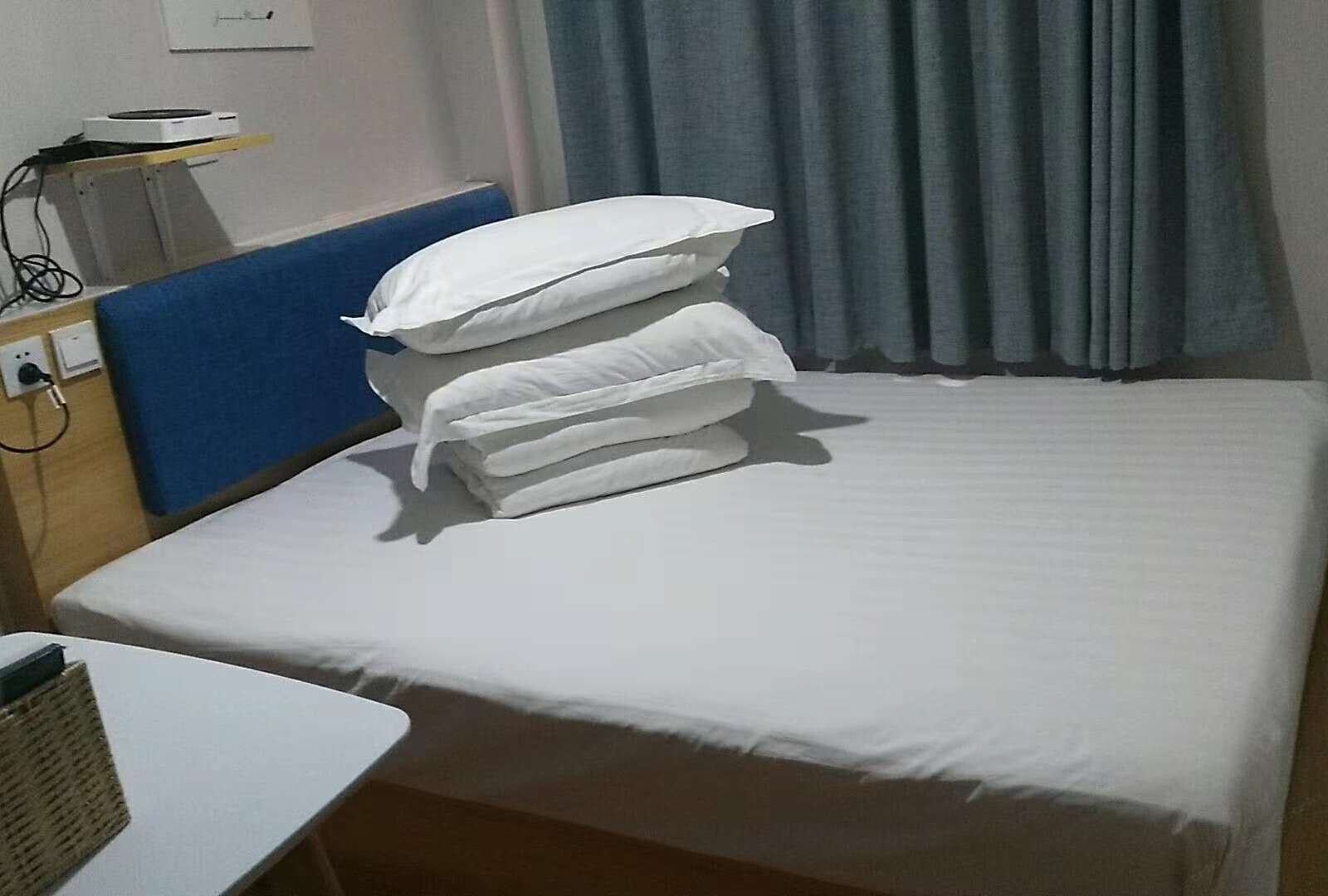 经济大床房