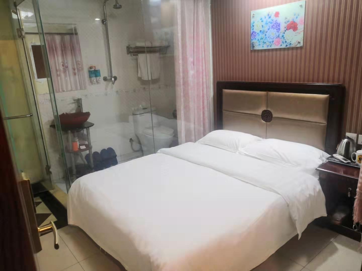 经济大床房