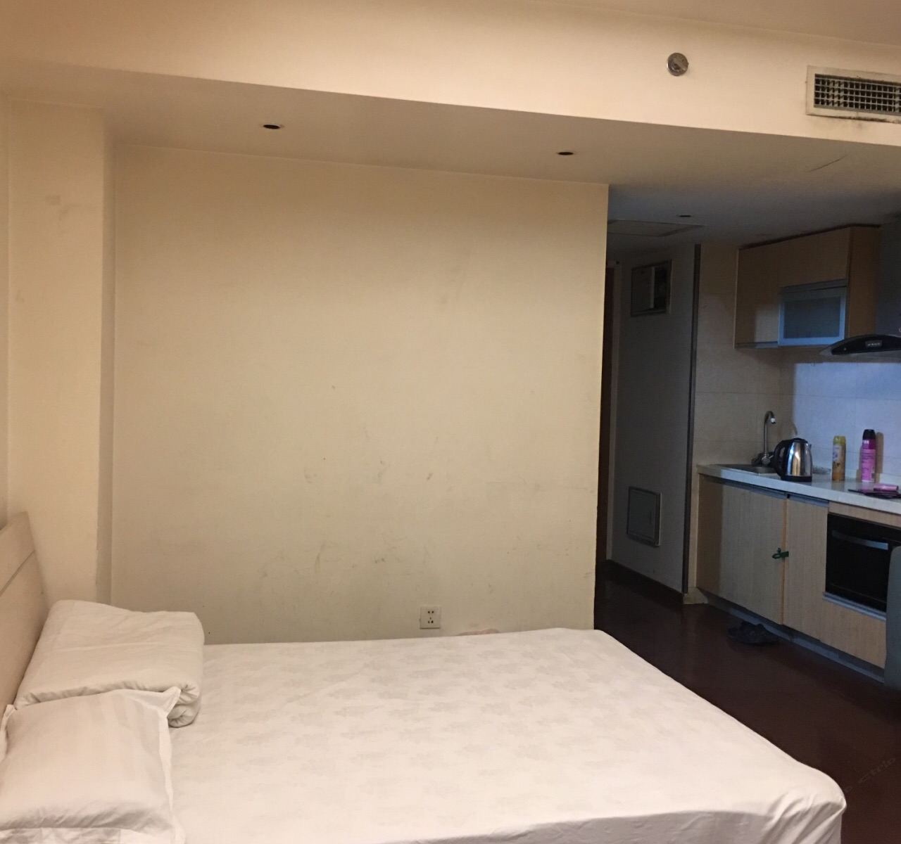 大单间(无窗)