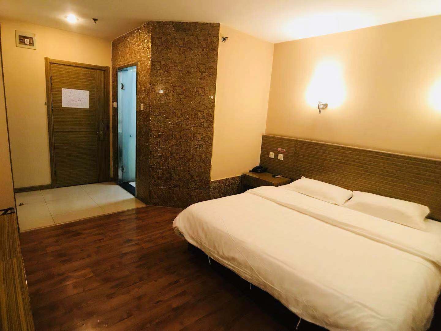 大床房(无窗)