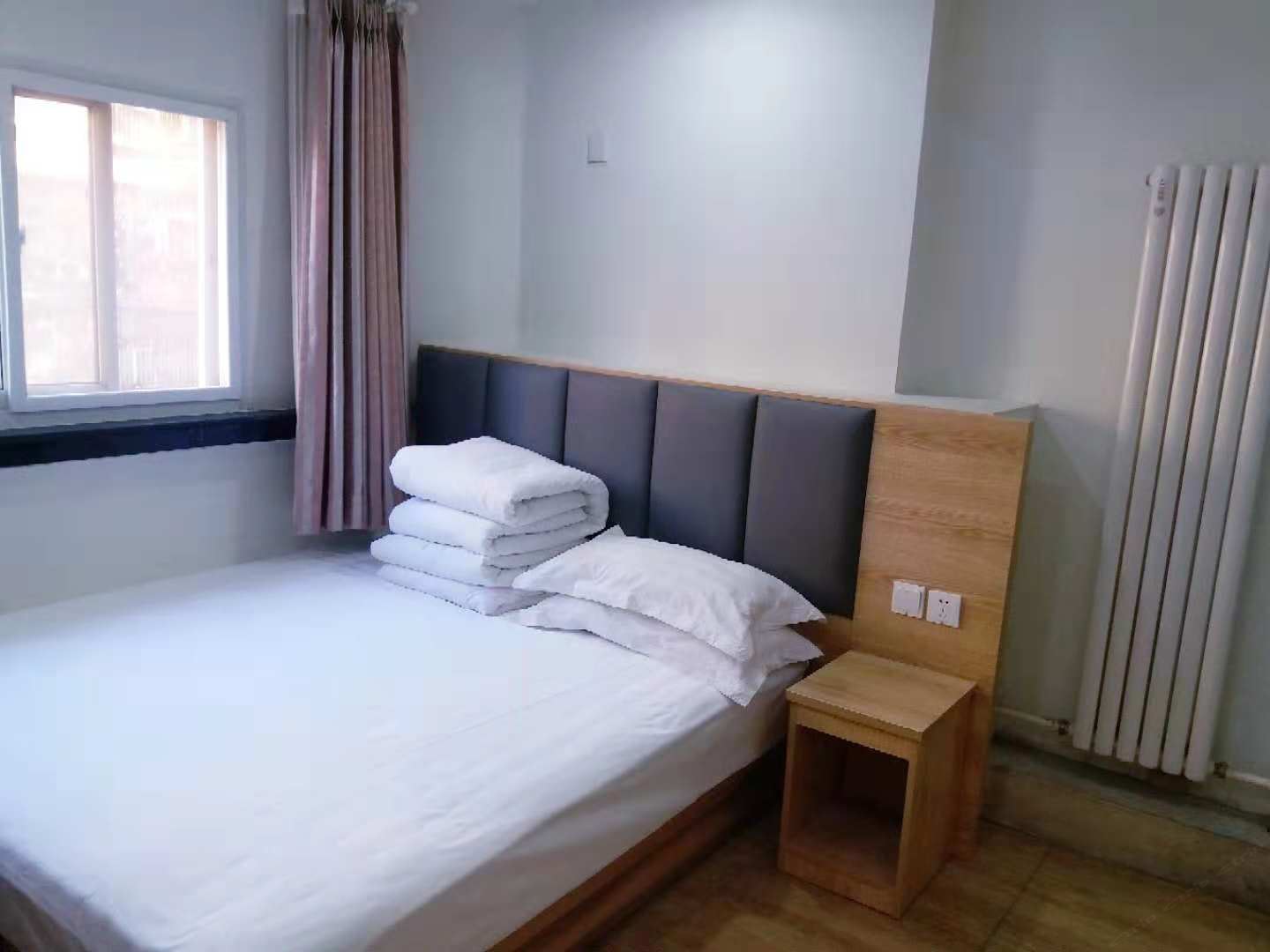 高级大床房
