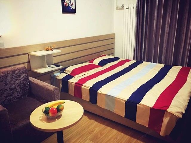 阳光大床房