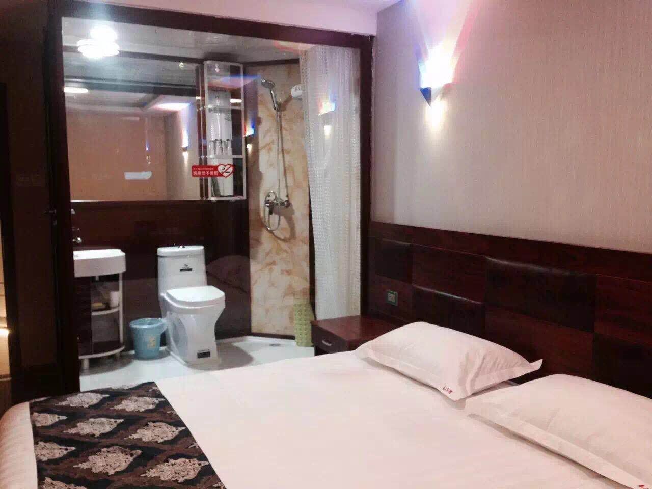 大床房(无窗)
