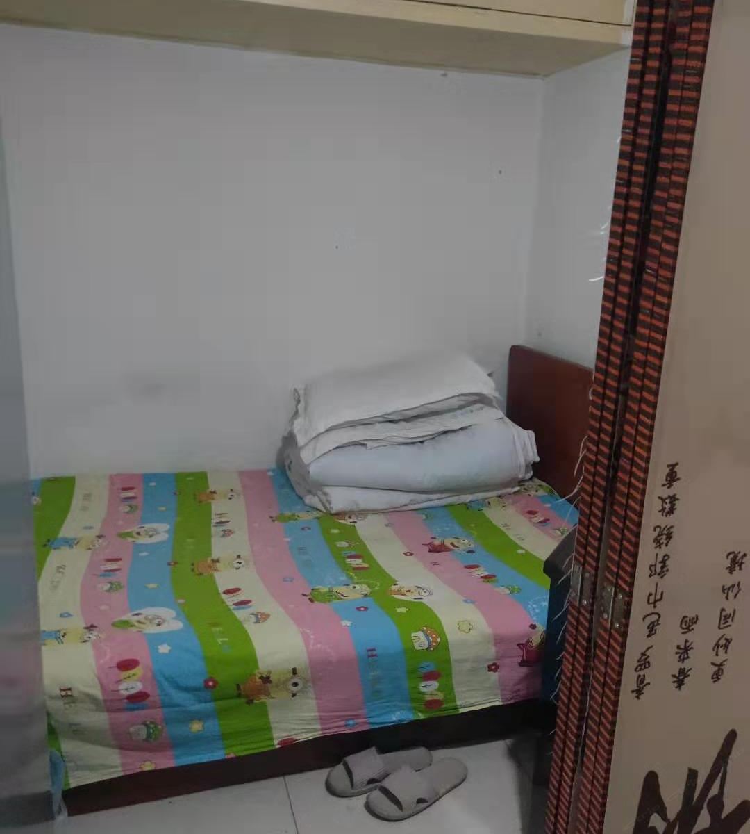 单人间(公共卫浴)(无窗)