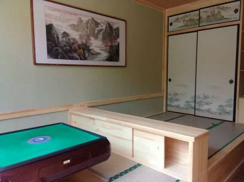 榻榻米房