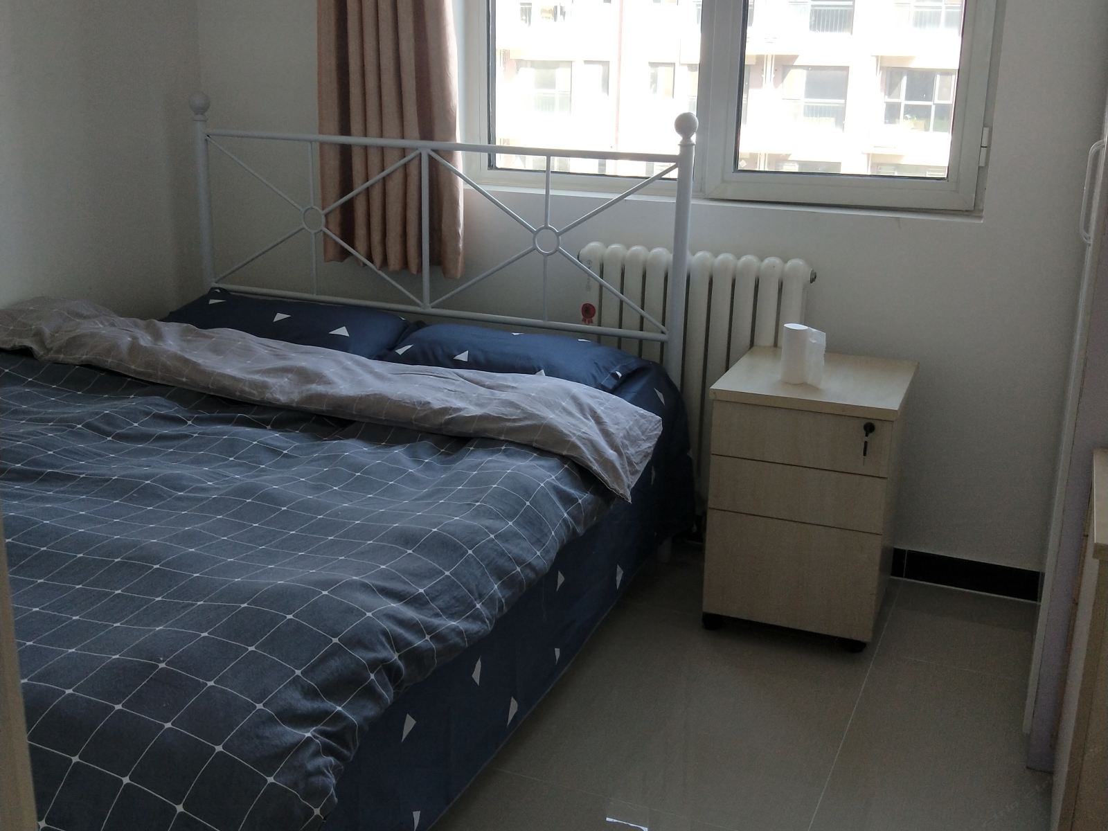 有窗大床房(公共卫浴)