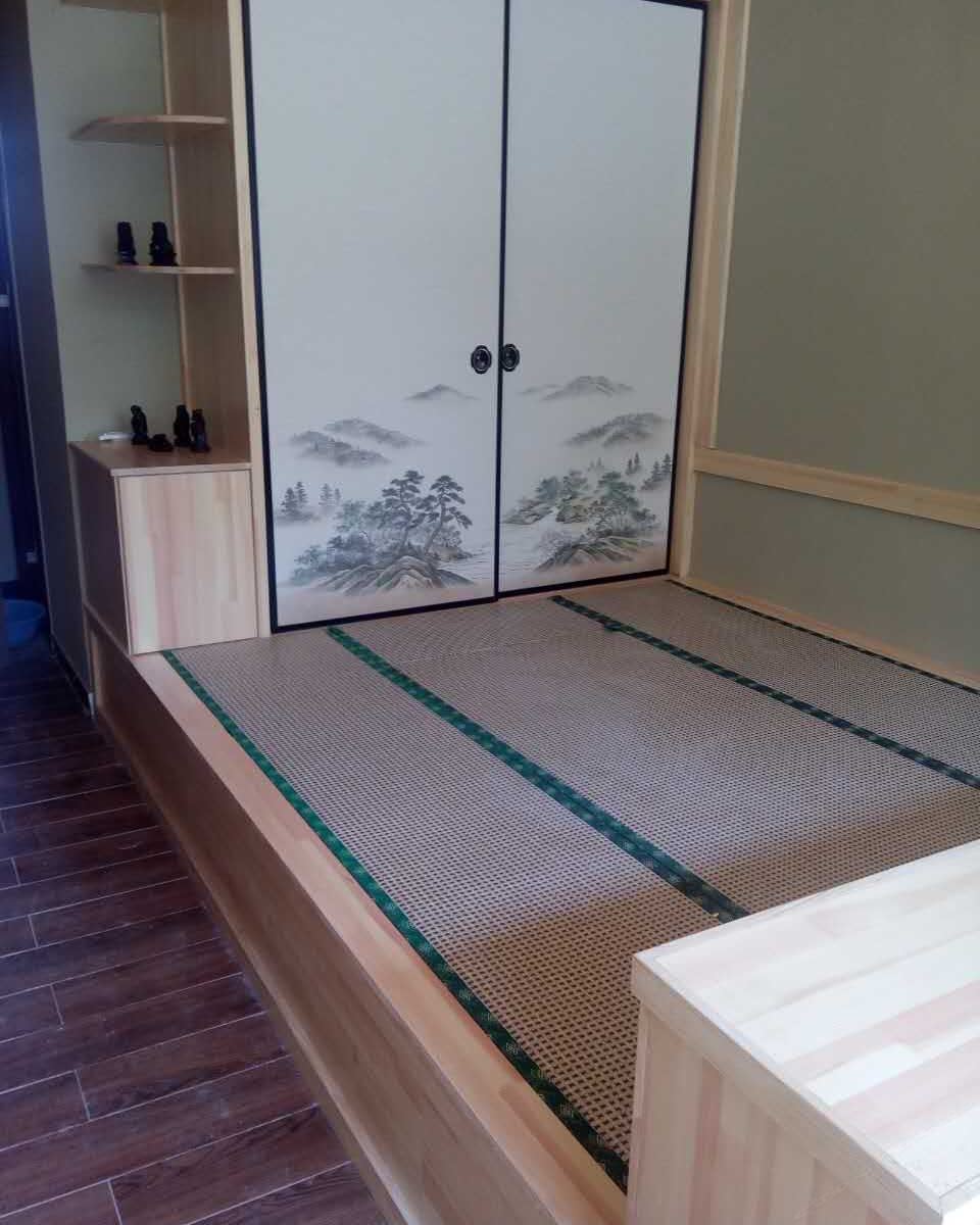 榻榻米房