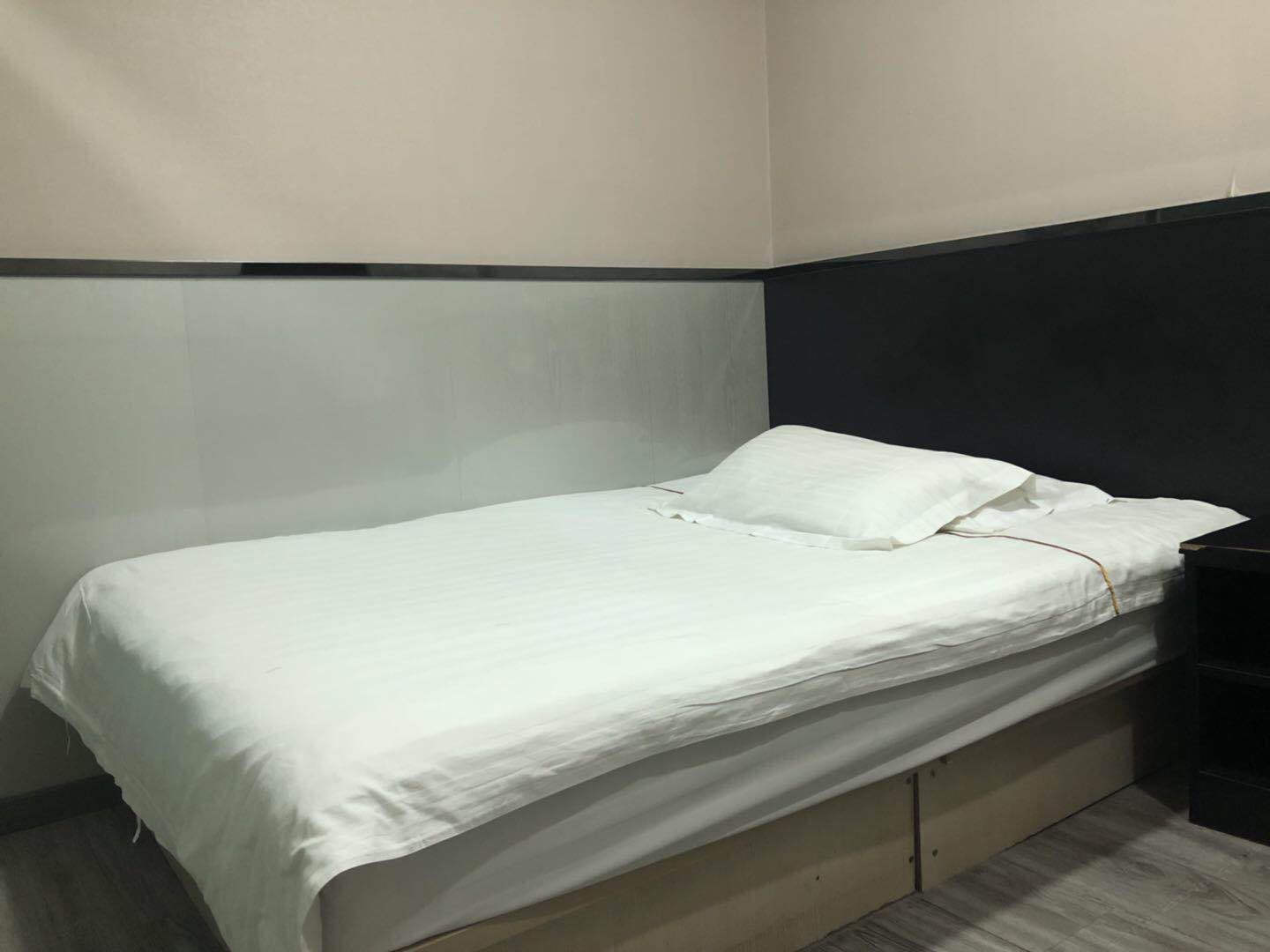 大床房B(无窗)
