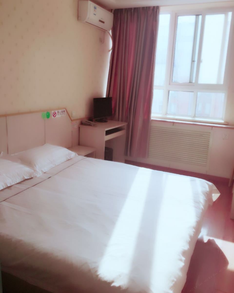 豪华阳光大床房