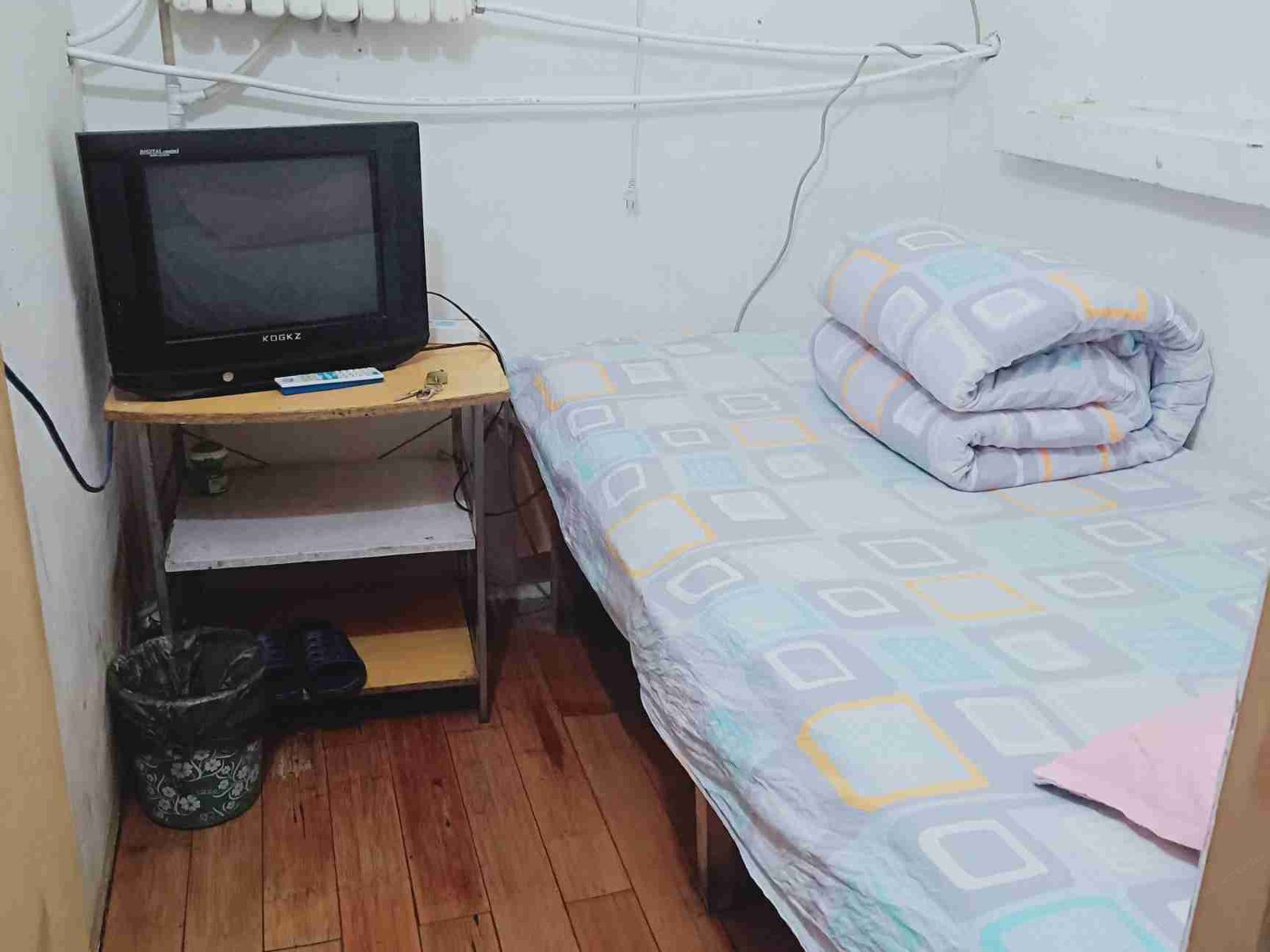 一人间(无窗)(公共卫浴)
