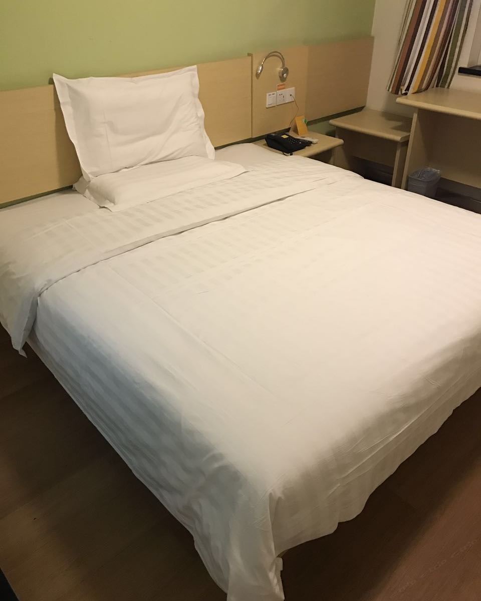 自主大床房
