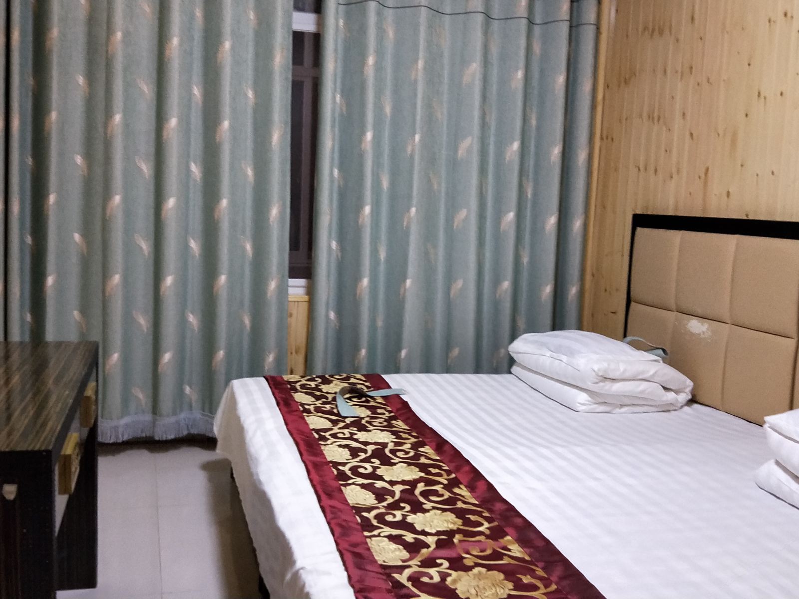 特大床间