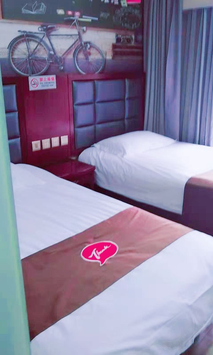 标准双床房