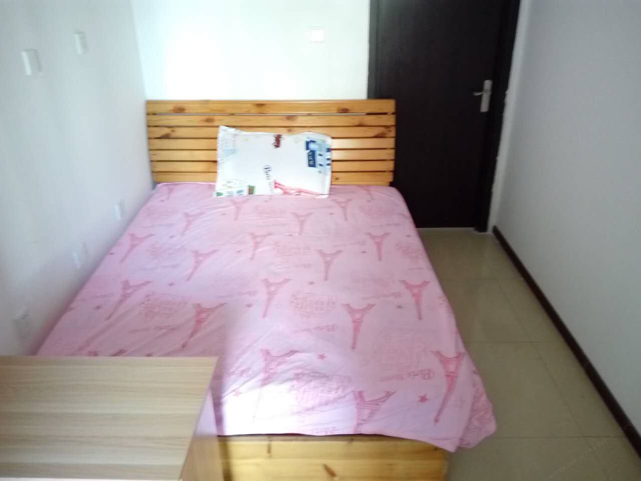 阳光大床房