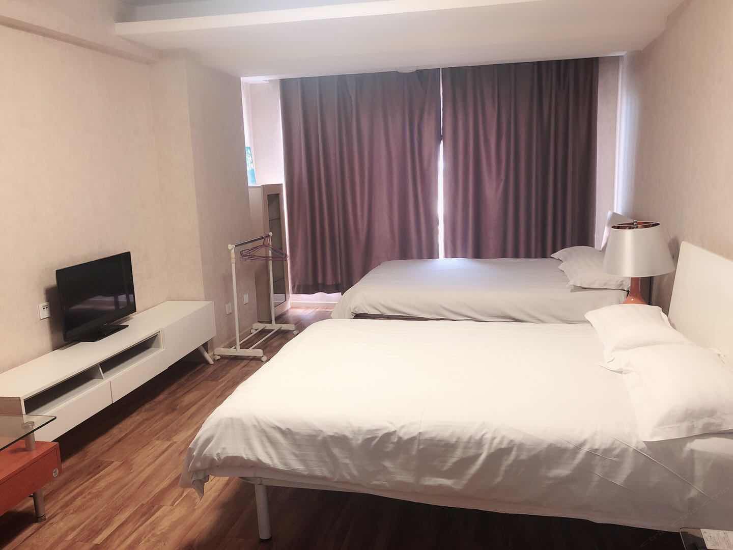 温馨家庭四人间