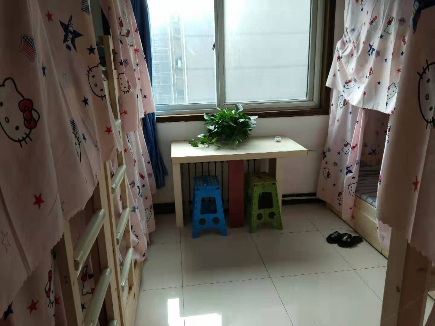 八人床位房