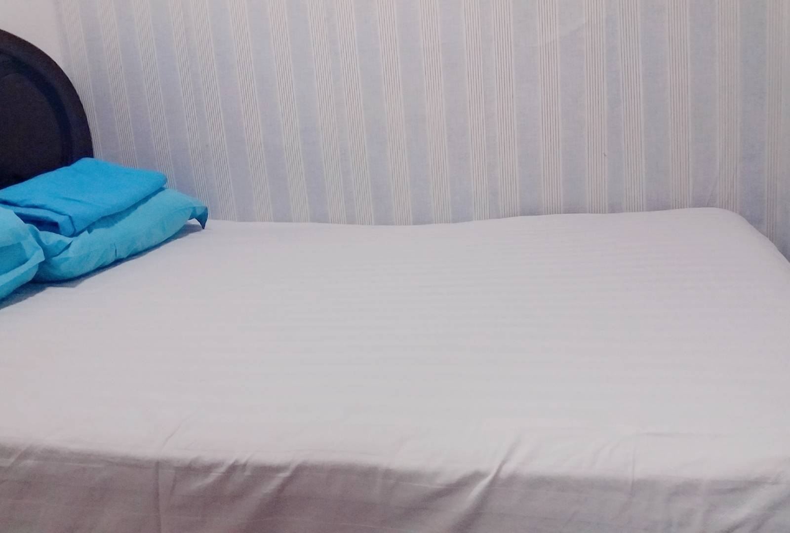 单人间(无窗)(公共卫浴)