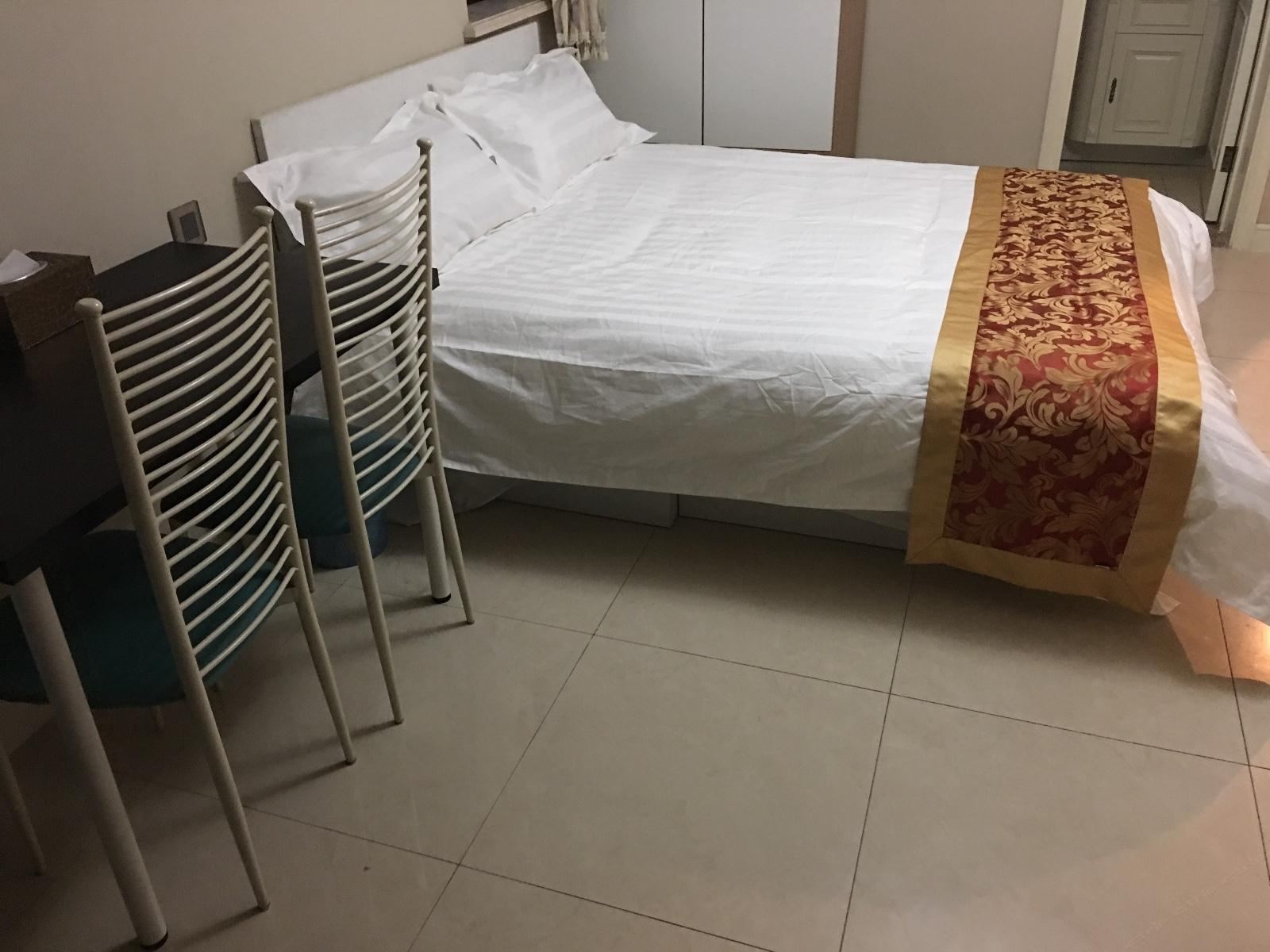 商务大床房