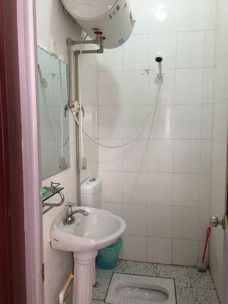 两人间
