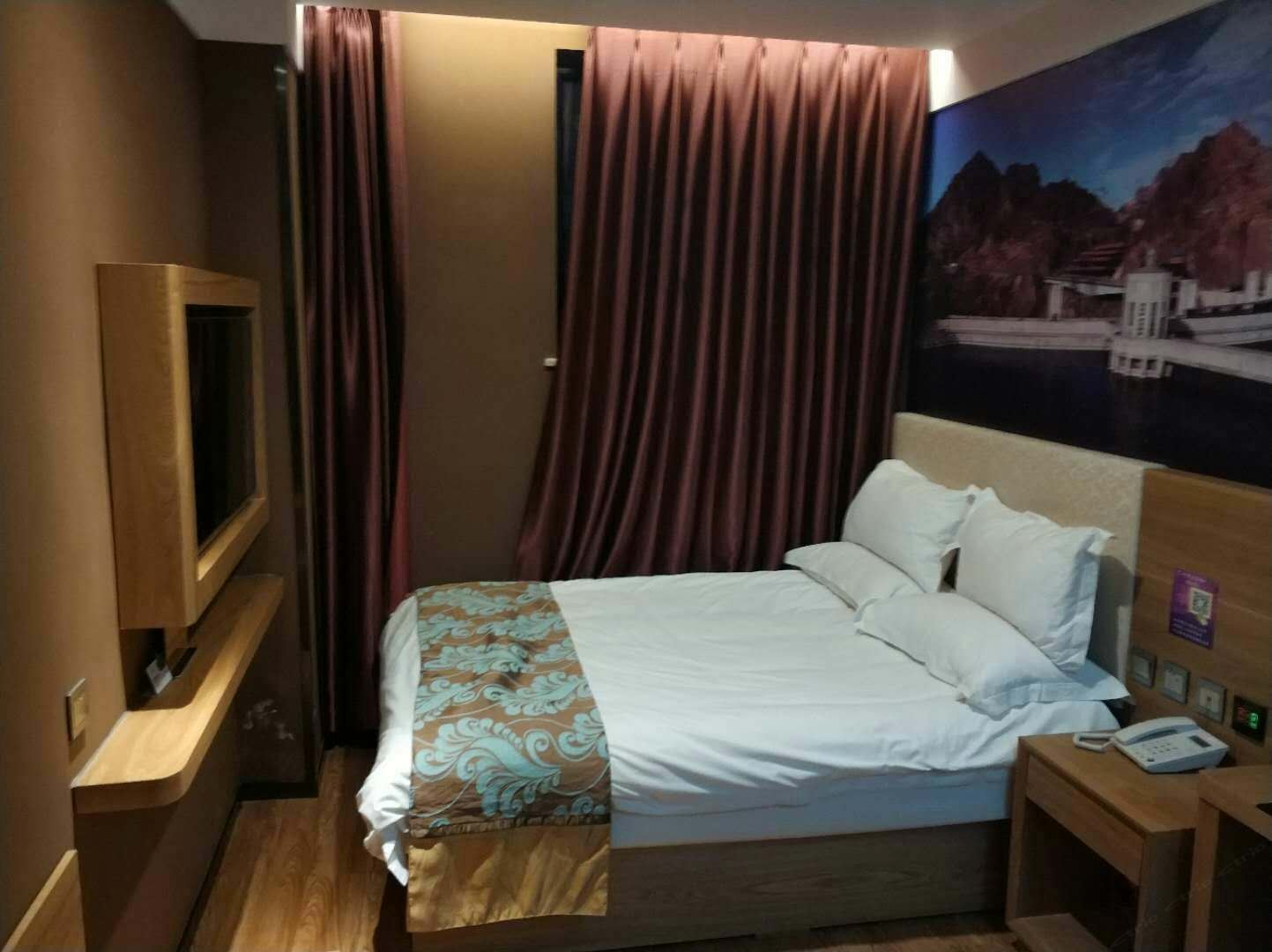 舒适商务大床房