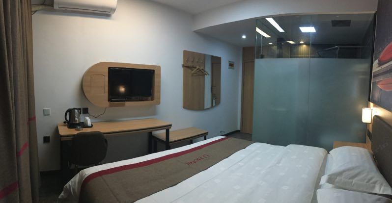 高级大床房