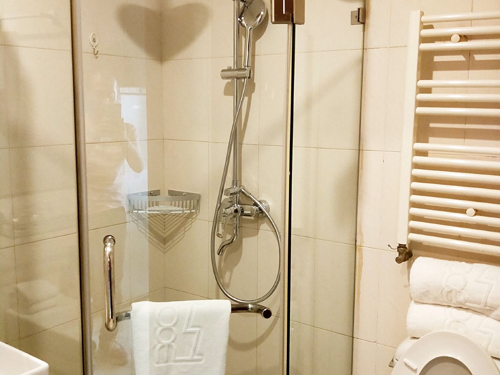 舒适大床房