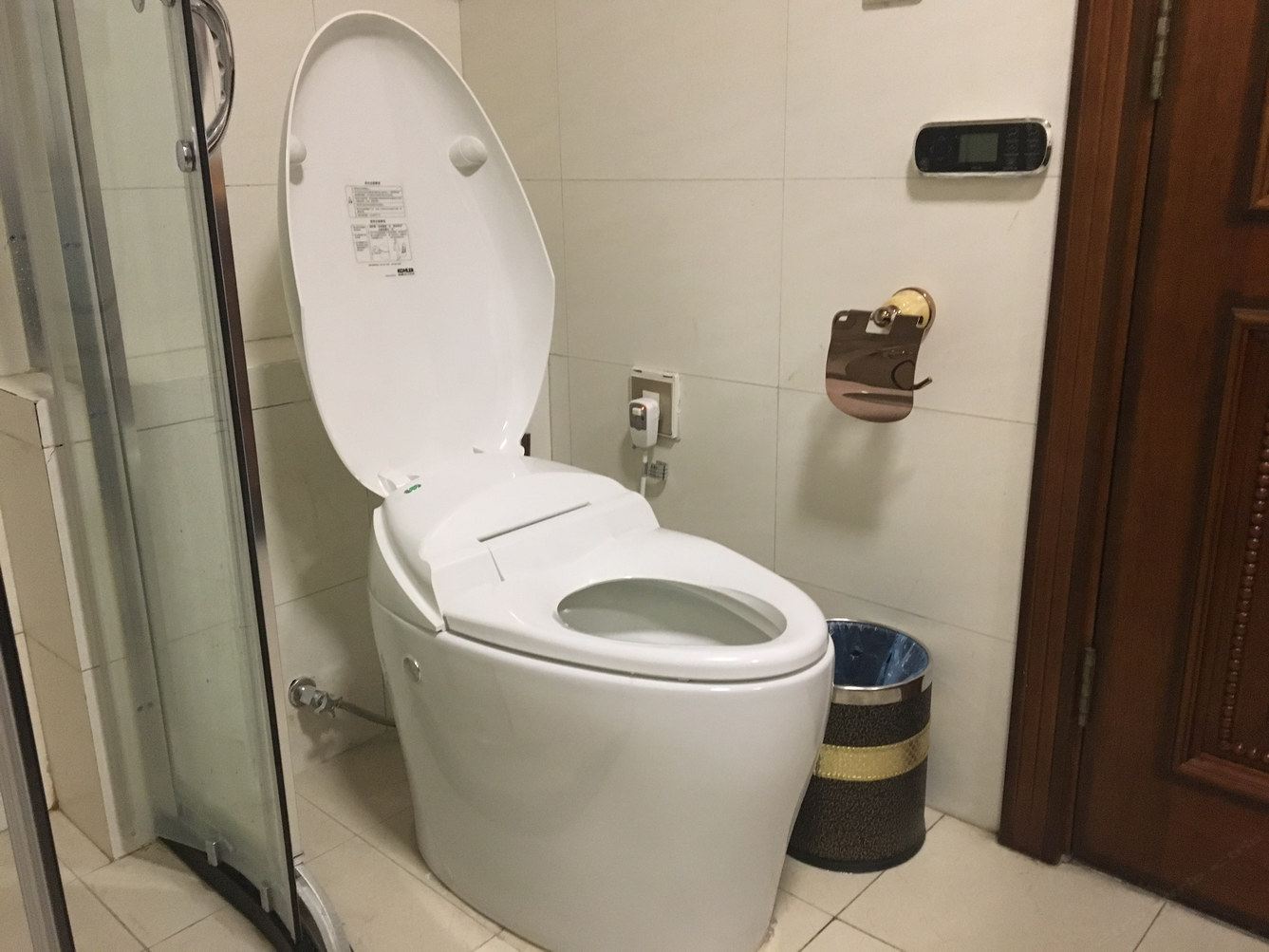 现代大床房