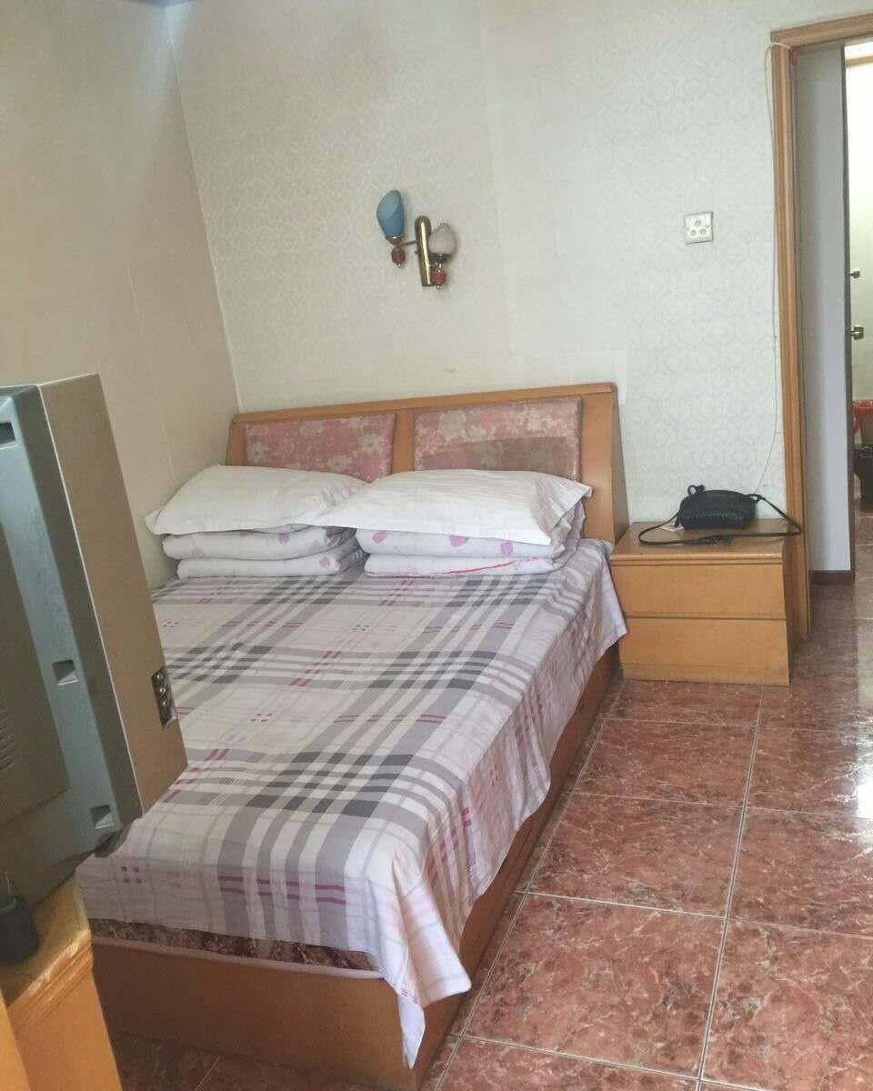 两人间