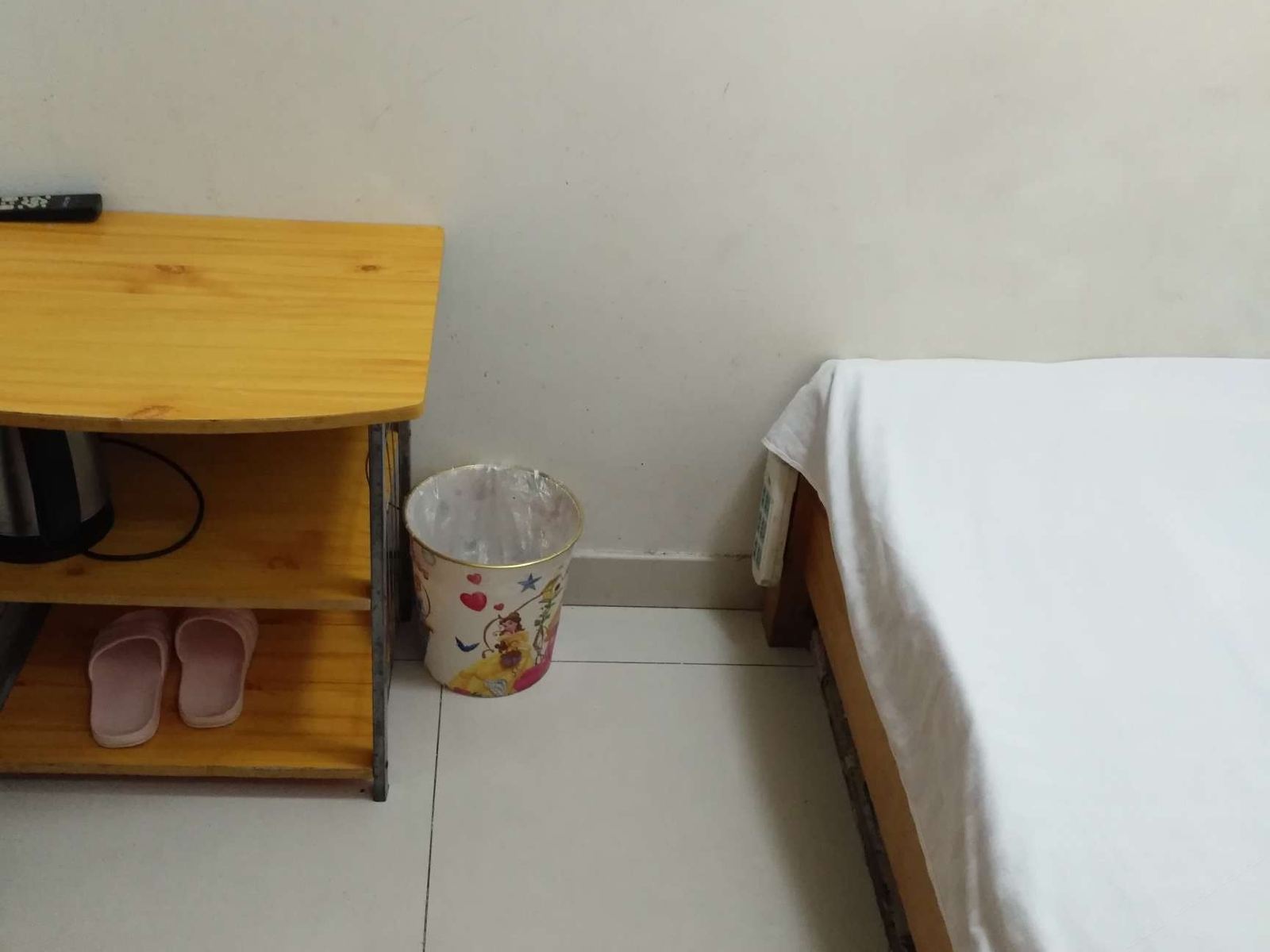 特价大床房(公共卫浴)