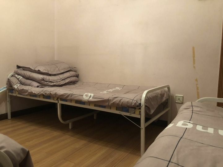 背包客六人间(床位房)