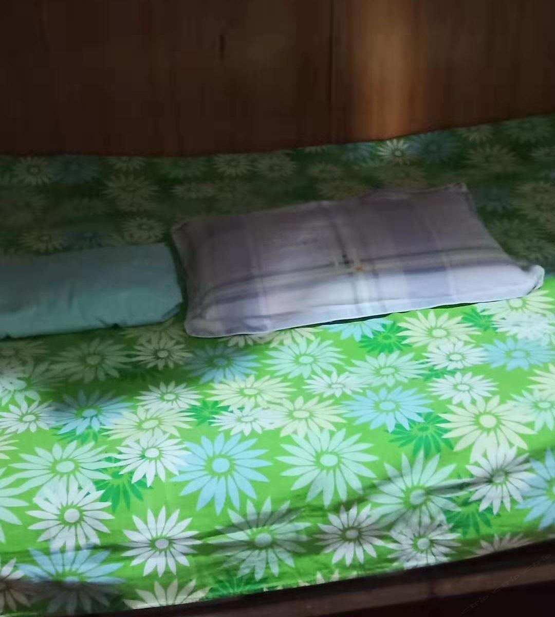 单床间(无窗)(公共卫浴)