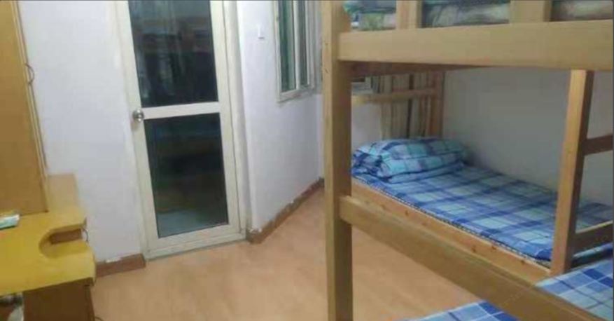 精品四人间(床位)(公共卫浴)
