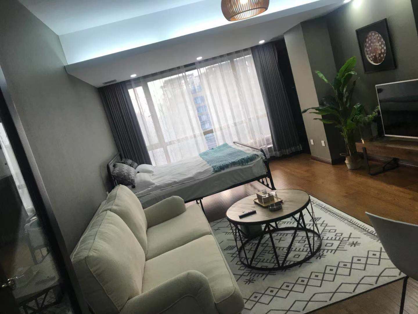 乐游豪华大床房