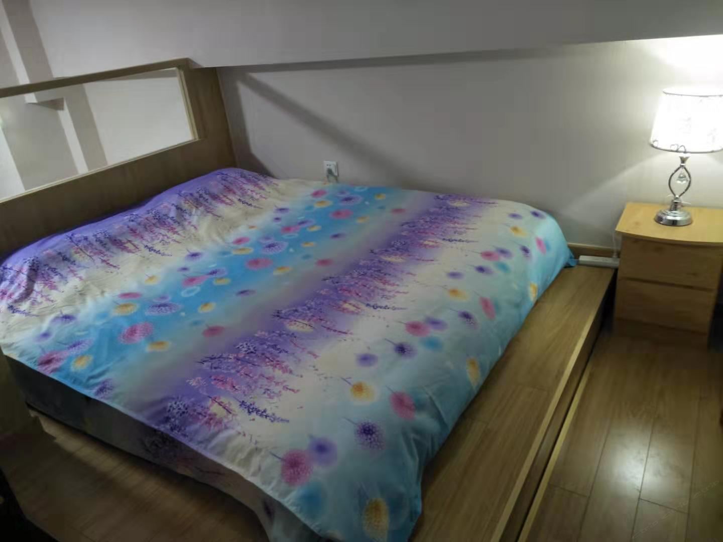 LOFT小居大床房
