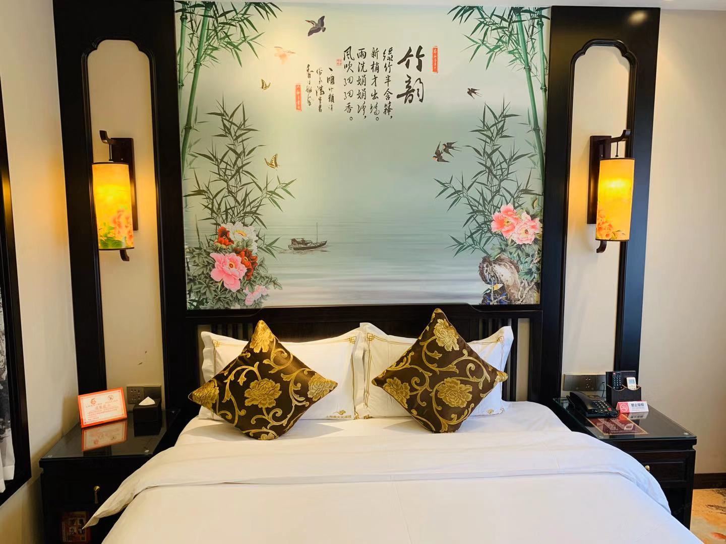 豪华大床房