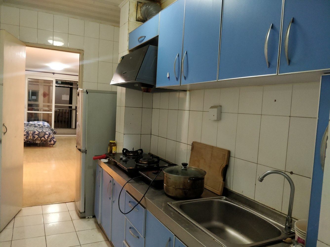 阳光二室一厅套房