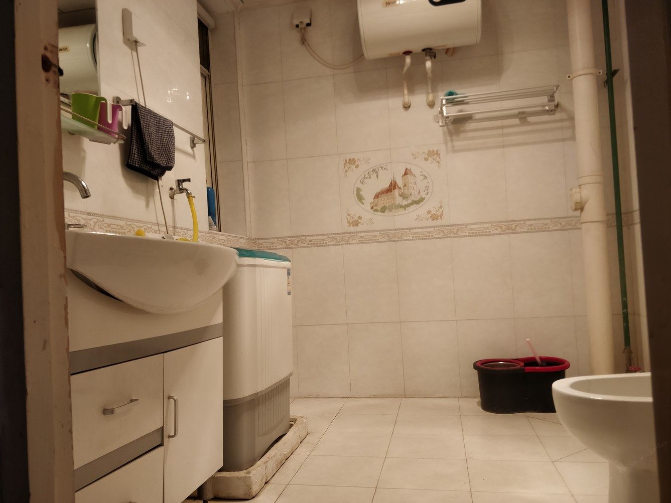 阳光二室一厅套房