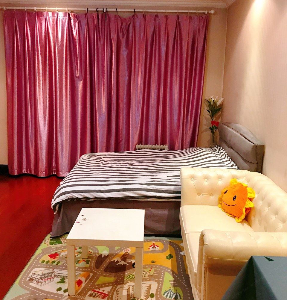 欢乐一室大床房