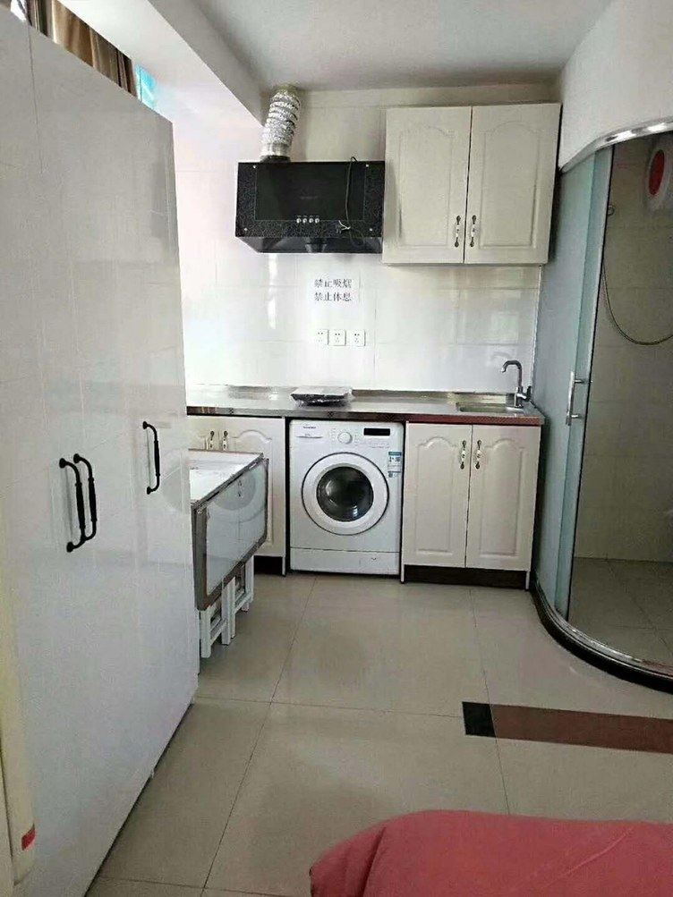 精装一室大床房