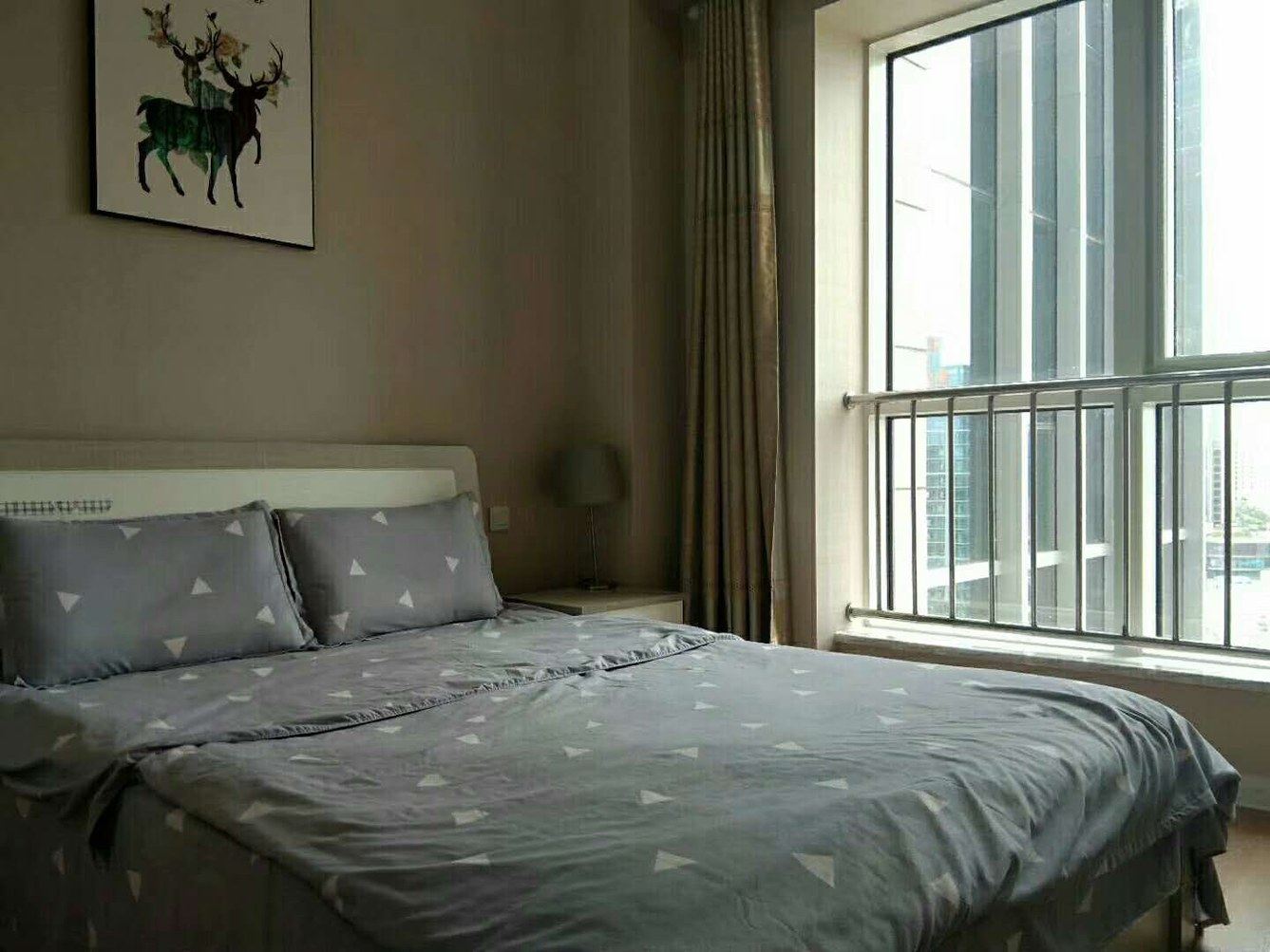 精装二室一厅套房