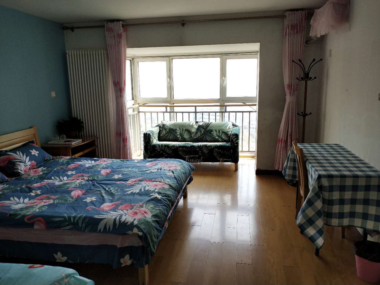 舒适大床房(公共卫浴)