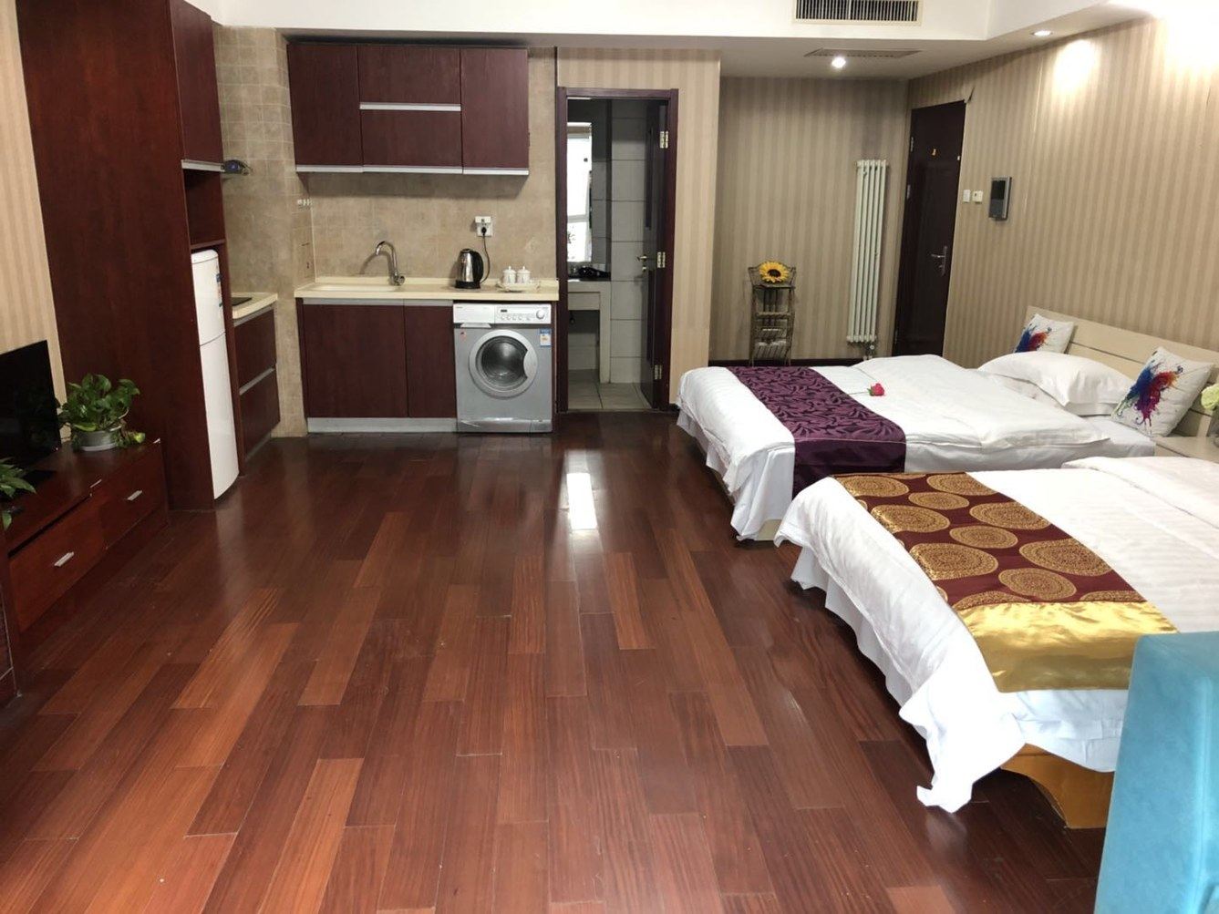 精致街景家庭房
