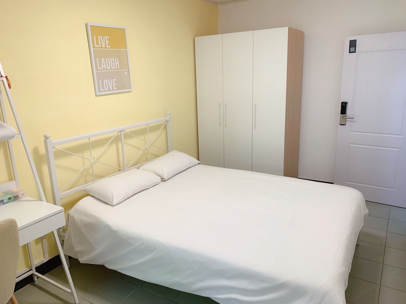 精品三室三床房