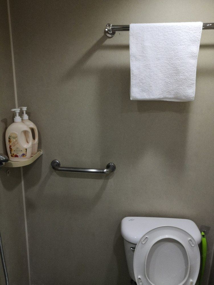 舒适一室二床房