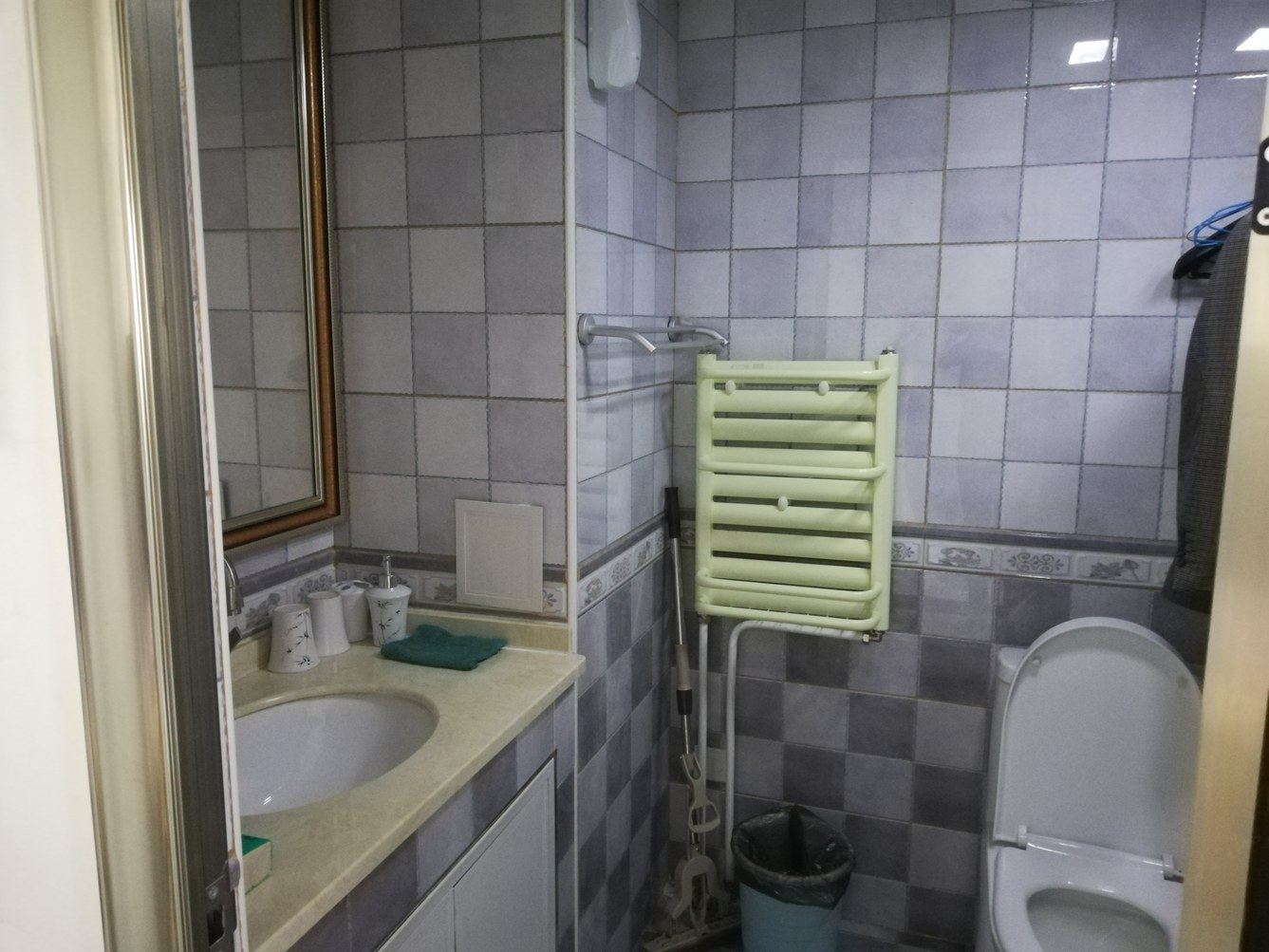 温馨二室一厅套房