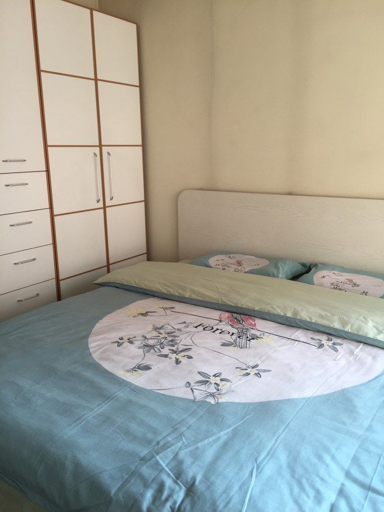 精装一室一厅套房