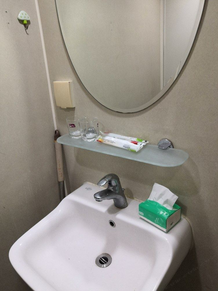 舒适一室二床房